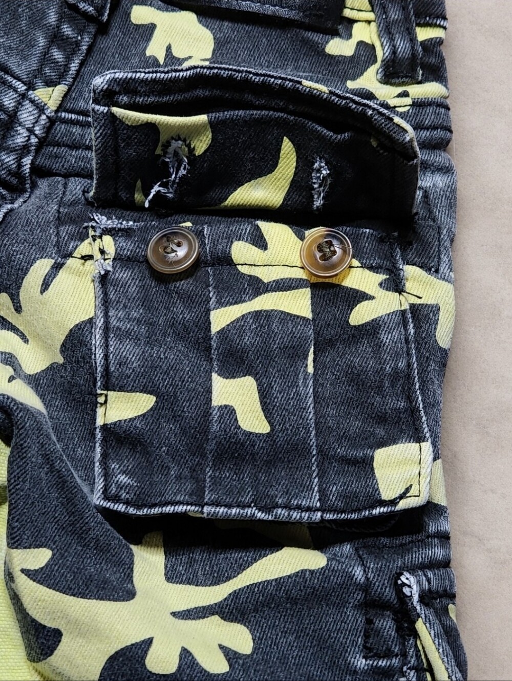 Valabasas Play Commander Taiga Camo Stacked Cargo Jeans 1T - Picture 11 of 16